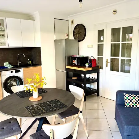Апартаменты Beachside With Pool & Garden In Juan Les Pins